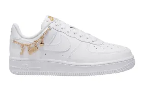 AIR FORCE 1 TRIPLE WHITE LUCKY CHARM